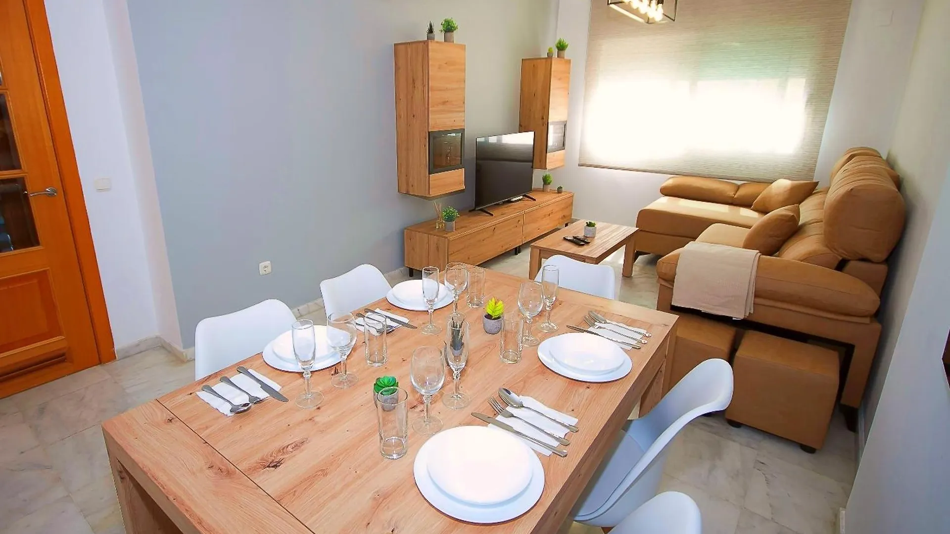 Ave Huelin 3Rooms Alojamiento Con Parking Y Ac Malaga