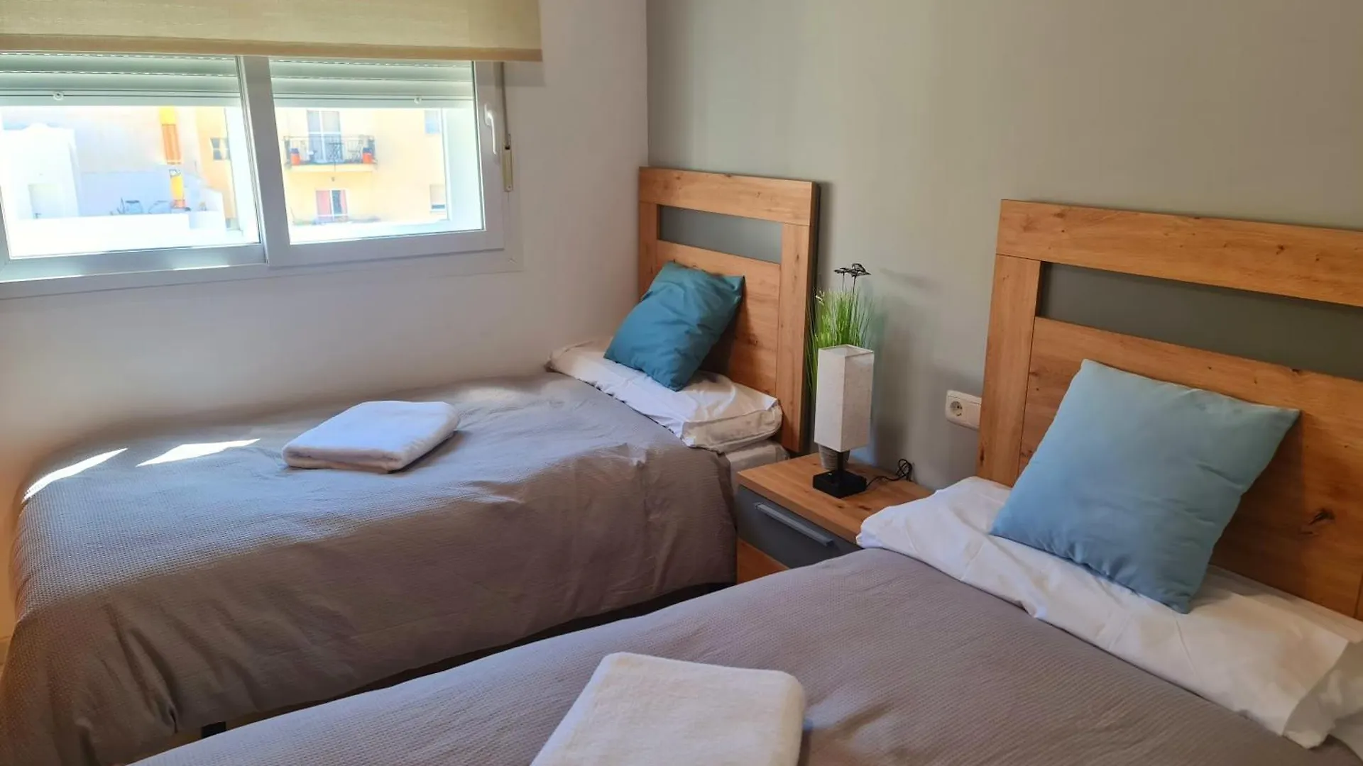 Ave Huelin 3Rooms Alojamiento Con Parking Y Ac Malaga Apartment